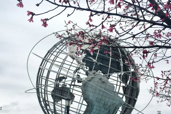 queens unisphere spring